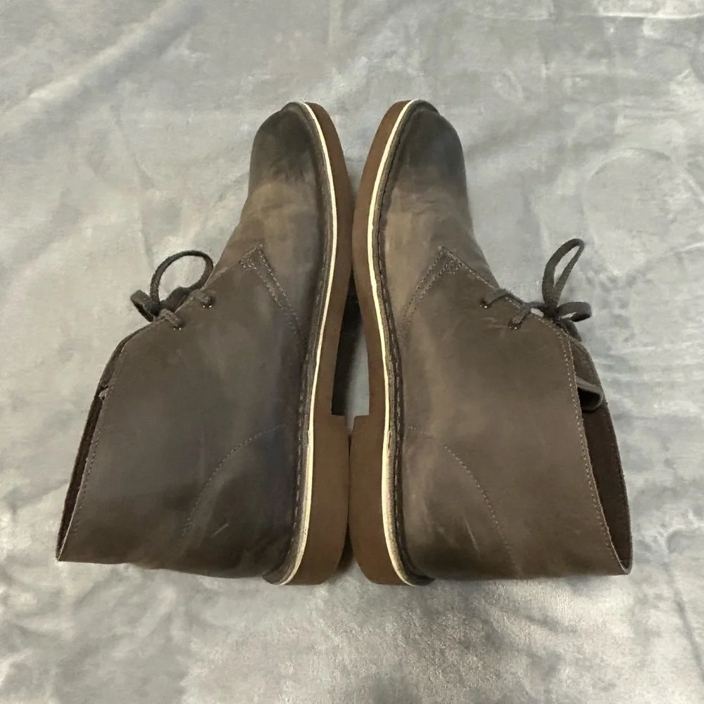 Clarks Gray Chukka Boots - Picture 4 of 7